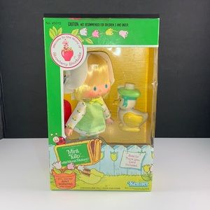 Vintage Strawberry Shortcake Doll 1982 Kenner